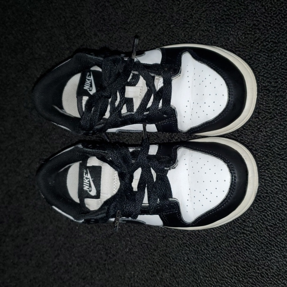 NIKE Low Top Panda Dunks Kids Size 13.5